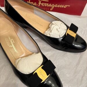 Salvatore Ferragamo Black Patent Leather Shoes Heels Pumps
